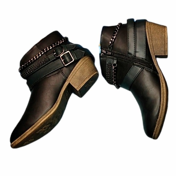 Marc Pico Black Abby Strap & Chain Ankle Booties - Picture 2 of 11